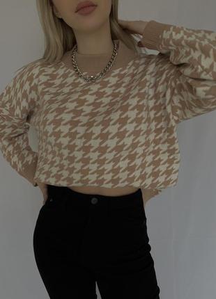 Светер в гусячу лапку