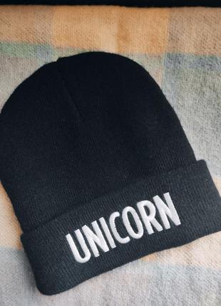 Чорна фiрмова шапка "unicorn"