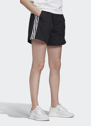 Удлиненные шорты размер хс adidas оригинал