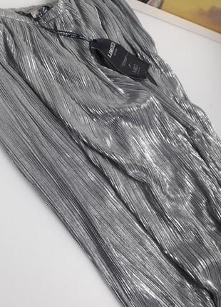 Плиссированная гафре плиссе юбка миди с эффектом металлик серебристая8 фото