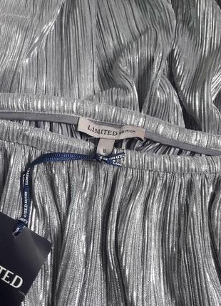 Плиссированная гафре плиссе юбка миди с эффектом металлик серебристая9 фото