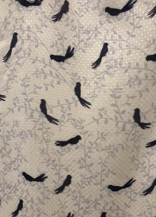 Нереально красивая и стильная брендовая блузка в птичках..100% вискоза.7 фото