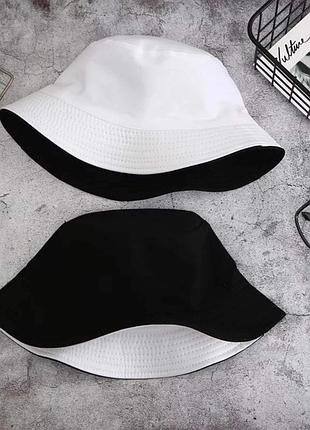 Панама двостороння, унісекс біла чорна