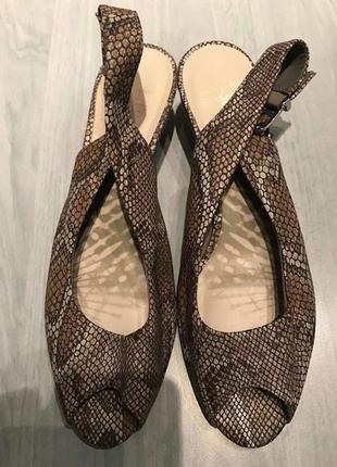 Жіночі босоніжки Clarks р. 40 - 26 див.