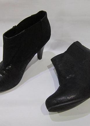 Ботильони челсі vox р. 38,устілка 24.5 см