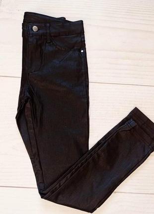 Модные брюки под кожу для девочки