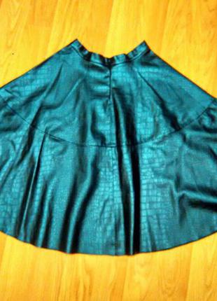 Юбка из эко-кожи солнце-клёшь