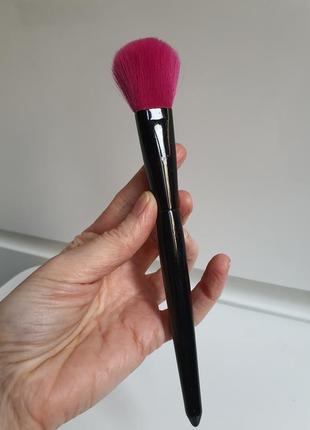 Кисть для румян ysl