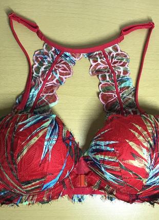 Красивий бюстгальтер victoria's secret