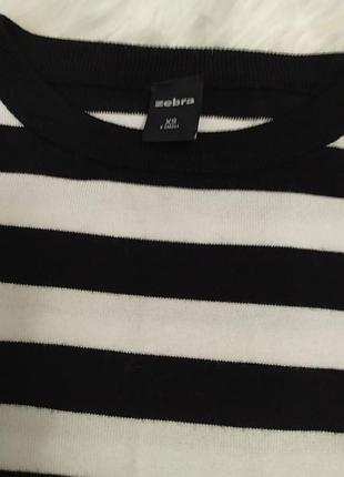 Жіночий светр zebra 3