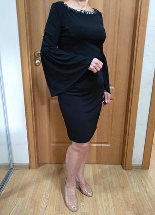 Красиве стильне плаття розшите камінням. розмір 12