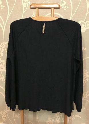 Очень красивая и стильная брендовая блузка чёрного цвета.2 фото