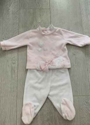 Нежный костюм на девочку, принцессу chicco