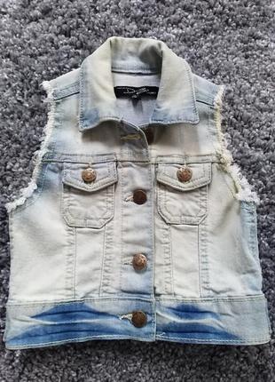 Джинсовая жилетка на девочку 4-5 лет 104-110см