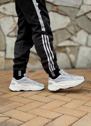 Классные трендовые мужские кроссовки adidas yeezy boost 700 v2 static светло-серые7 фото