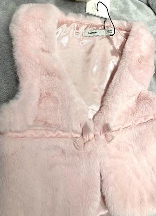 Крутая меховая жилетка розового цвета name it2 фото