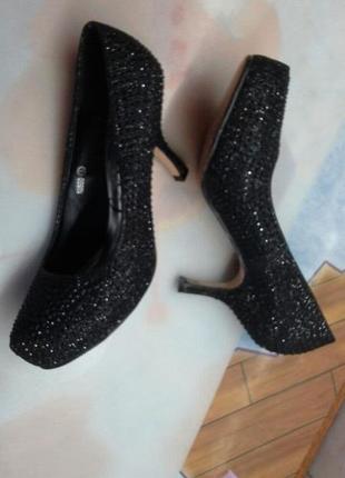 Блестящие чёрные женские туфли со стразами на каблуке лодочки с камушками  lilley7 фото