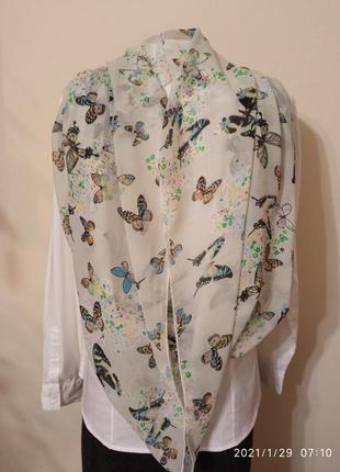 Шарф-хомут з метеликами