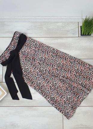 Юбка zara в животный принт с разрезом спереди