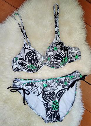 Стильний купальничок