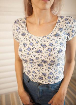 Коротка футболка від forever21