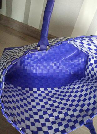 Клевая большая плетеная сумка сине белая.4 фото