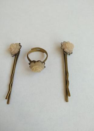 Набор кольцо и заколки