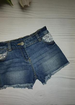 Джинсовые шорты с кружевом