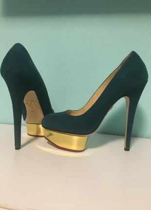 Итальянские туфли на платформе charlotte olympia