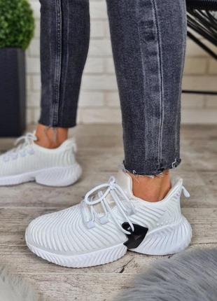 Жіночі білі популярні легкі недорогі кросівки під бренд 🆕взуття на весну🆕