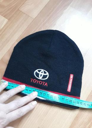 Шапка чорна з принтом toyota7 фото