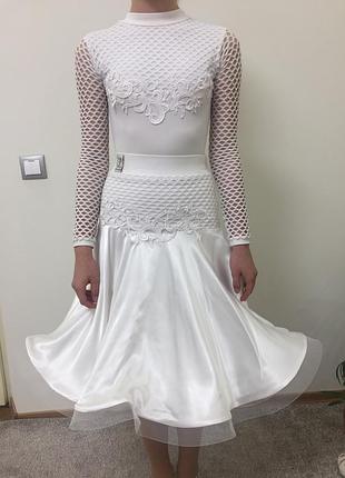 Плаття бейсік