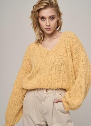 Стильный мягенький свитер oversize из альпаки в наличии 💛