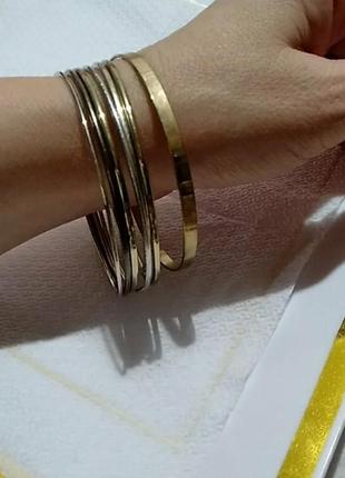 7 браслетів без малюнка. окремо не продається.