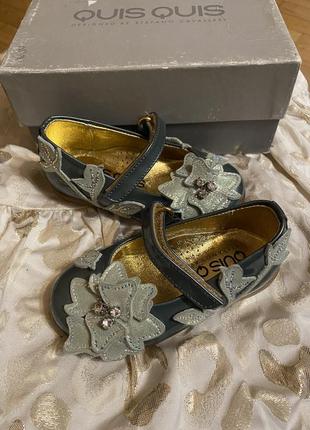 Брендові туфельки для дівчинки