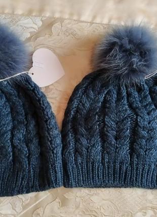 Зимова шапка з натуральним помпоном песець