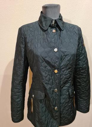 Легка весняна курточка