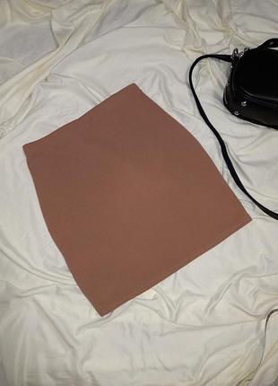 Красива, брендовий спідниця від prettylittlething!!!!