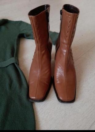 Шикарные итальянские кожаные сапоги с квадратным носком2 фото