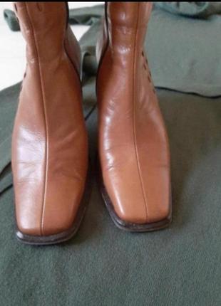 Шикарные итальянские кожаные сапоги с квадратным носком3 фото