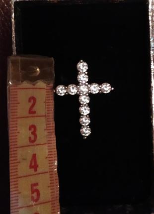 Женский крестик, бижутерия, с белыми кристаллами5 фото