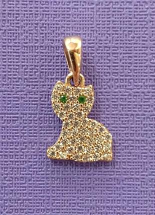 Золотий кулон у вигляді кошеняти всипаний фіанітами