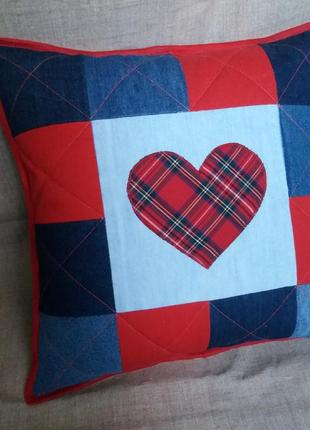 Джинсовая декоративная наволочка, подушка ′сердце 2′3 фото