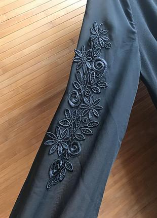 Чорне офісне плаття