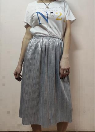 Плиссированная гафре плиссе юбка высокая посадка миди с эффектом металлик серебристая6 фото