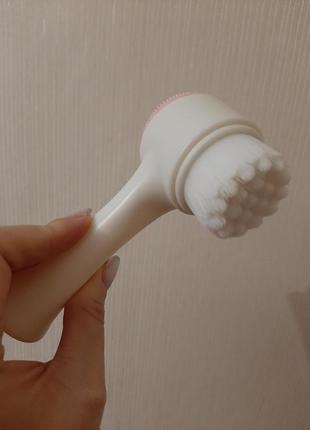 Щеточка для лица