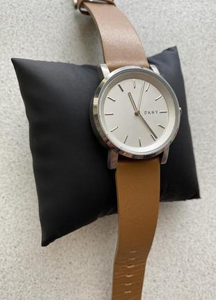 Dkny годинники