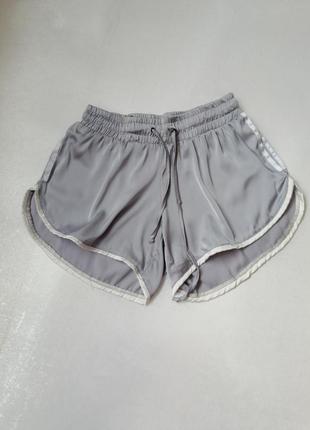 Літні шортики еко шовк з лампасами