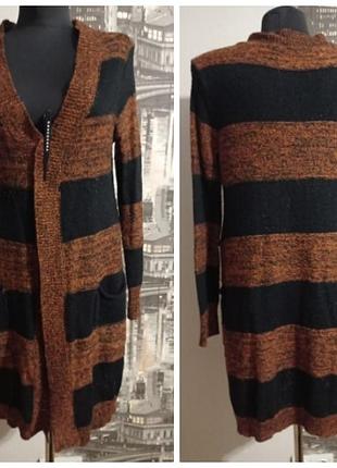 Тонкий красивий теплий кардиган, чорно-червоний у смужку, розмір л