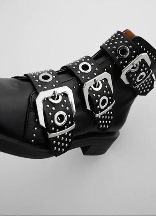 Кожаные ботинки zara с заклепками и пряжками5 фото